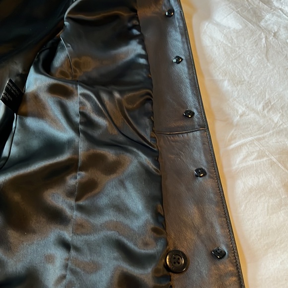 Women’s Michael Hoban Leather Jacket. Size 8 Classic Black. 5 Button down. - Picture 8 of 9